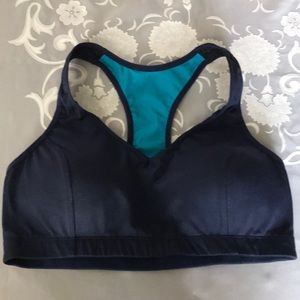 Brooks Moving Comfort sport bra